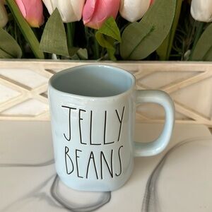 🌷Rae Dunn JELLY BEANS Mug